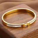 Pulseira Feminina de Letras em Aço Inoxidável